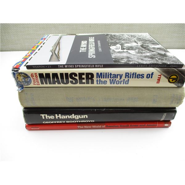 ASSORTED MILITARIA BOOK LOT