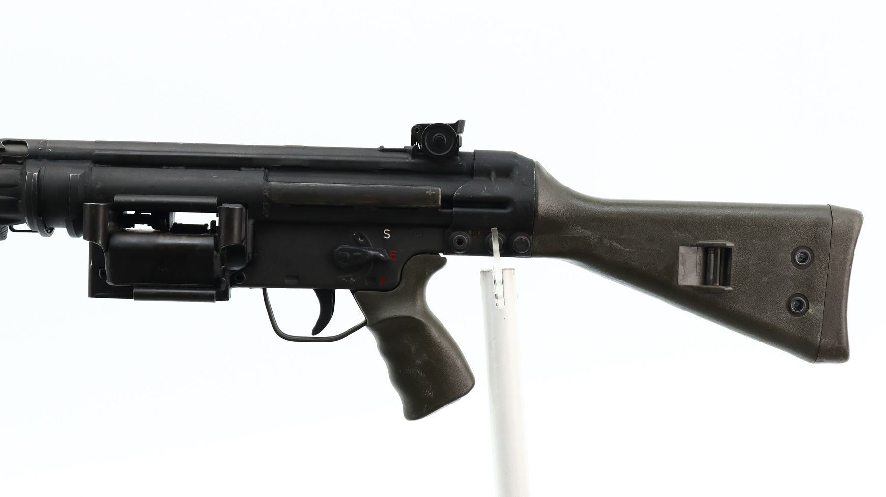 6/10 , HECKLER & KOCH , MODEL: HK21 , CALIBER: 7.62MM NATO