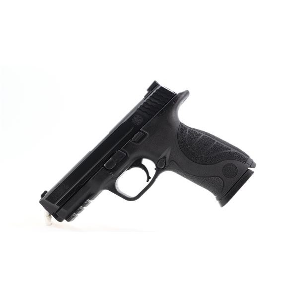 9/10 , SMITH & WESSON , MODEL: MILITARY & POLICE 40 , CALIBER: 40 S&W