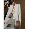 Image 1 : 3 Shovels