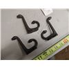 Image 2 : 4 3" Iron Acorn Hooks