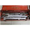 Image 3 : Red Metal Toolbox (19x7x5in.) full of Combination Wrenches