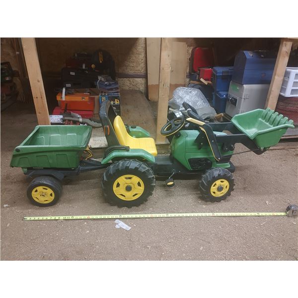 Children's John Deere Tractor W/ Loader and Hay Wagon