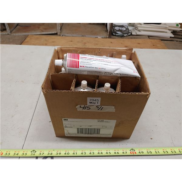 10 Tubes of Dynatron Glazing and Spot Putty