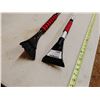 Image 3 : 2 Vehicle Snow Brushes/Scrapers