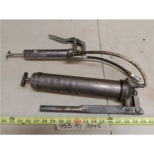 2 Grease Guns