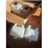 Image 2 : 4 Used Coolant Resivoirs