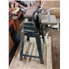 Image 2 : Craftsman Bench Sander 4" Belt 6" Disk on Stand