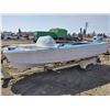 Image 2 : 14' Fiberglass Boat With 40 Hp Evinrude & Trailer