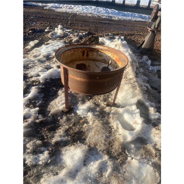 Fire Pit on Legs 25" W X 20"H