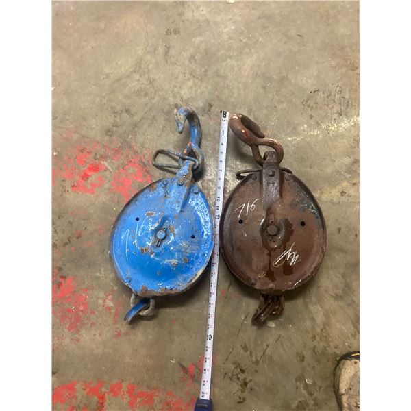 2 - Large Pulleys C/W Hooks Total Length 22"