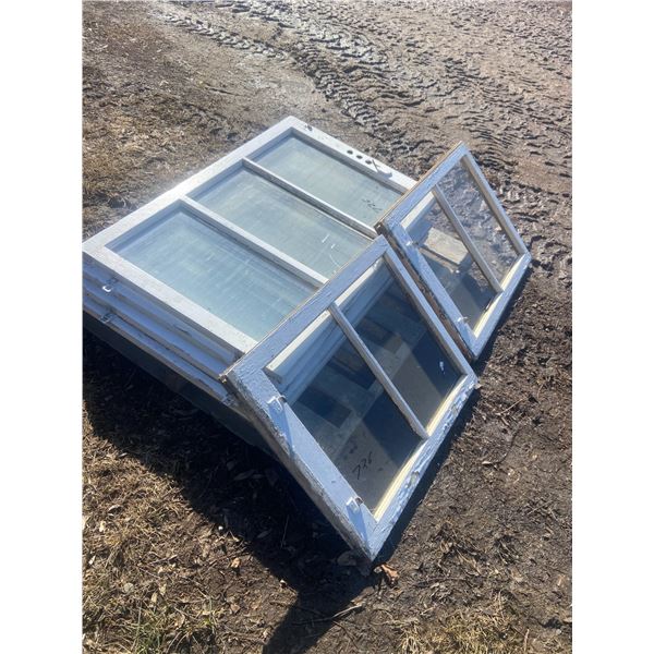 6 Vintage Windows 2 - 24X29 and 4 28 X 42"