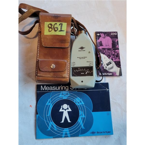Bruel & Kjaer Sound Level Meter Type 2221
