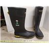 Image 4 : Pair of Size 11 Baffin Rubber Boots New With Tags