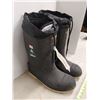 Image 3 : Pair of Size 11 Baffin Insulated Rubber Boots