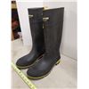 Image 2 : Pair of Size 10 Baffin Rubber Boots New With Tags