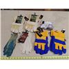Image 1 : 6 Pairs of New Gloves and 2 Pairs of Safety Glasses
