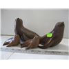 Image 2 : 4 SEAL FIGURINES & THE EAGLE POTTERY FIGURINE