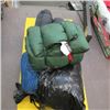 Image 2 : BIN WITH 3 SLEEPING BAGS