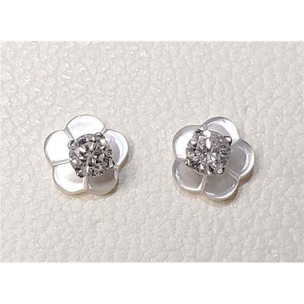 14K White Gold Diamonds(0.22Ct,Si2-I2,F-G) Mother Of Pearl(0.7ct) With Removable Flower Jackets, Stu
