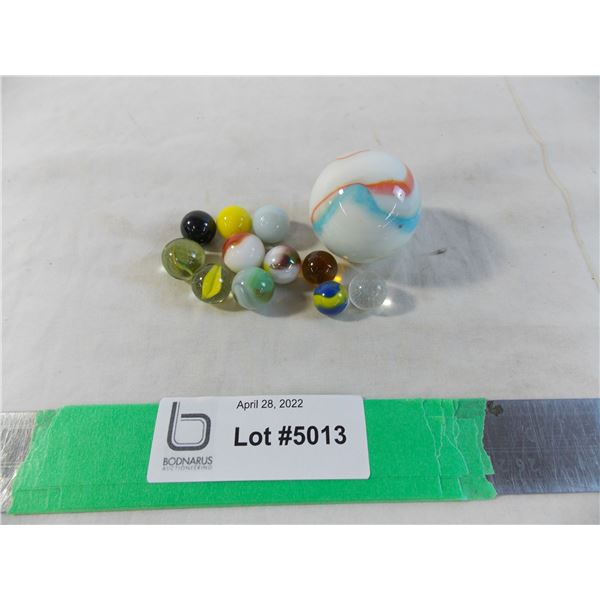 1 Mega marble + 11 other marbles