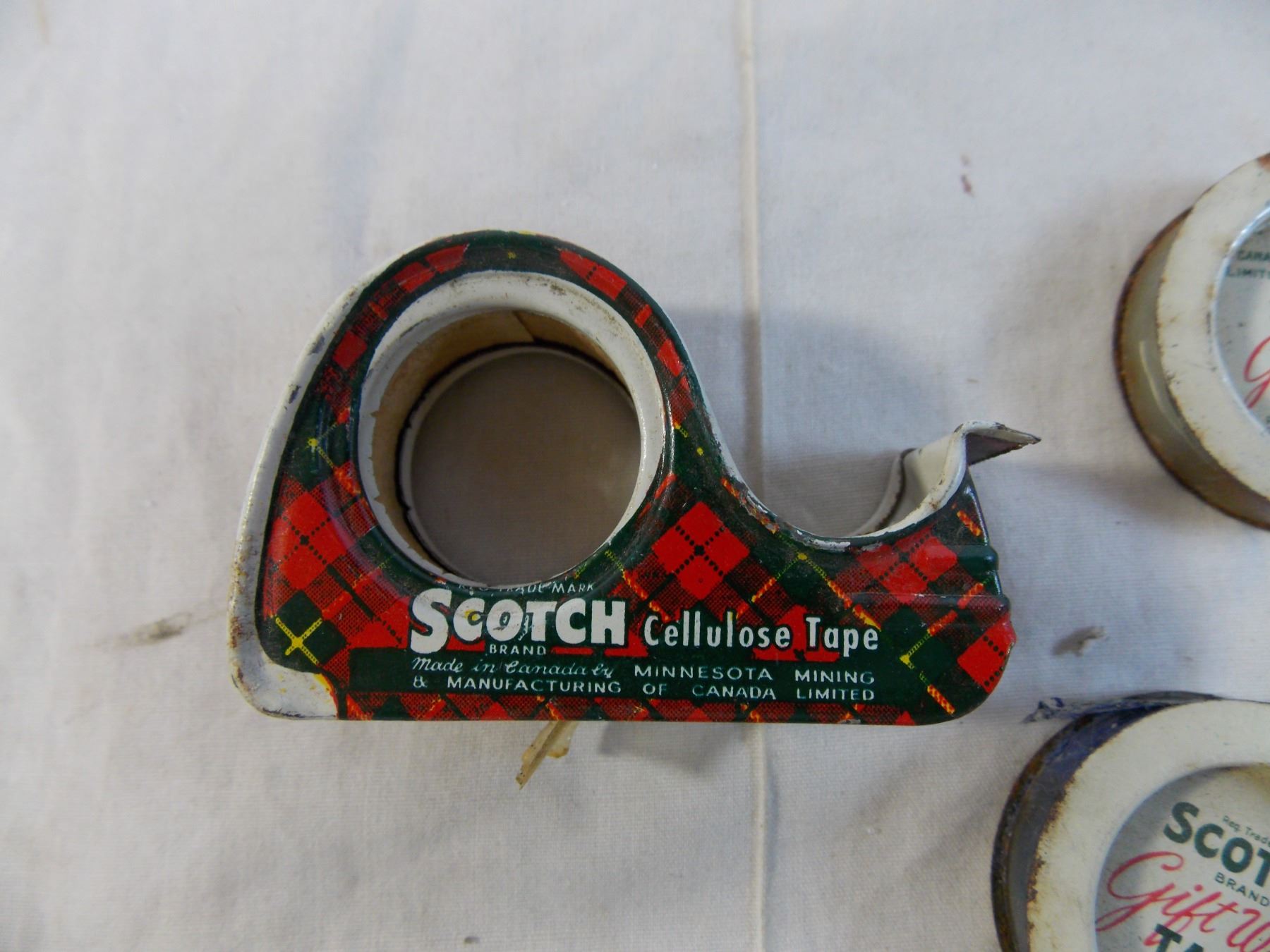 Vintage scotch tape dispenser + refills