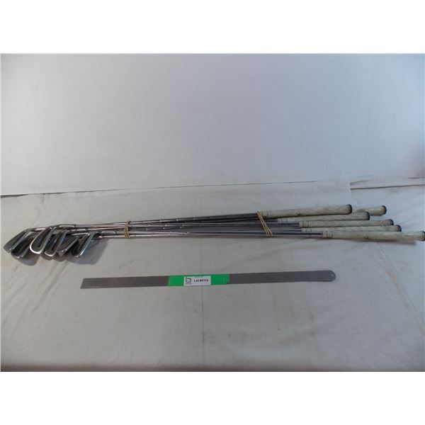 *Black Widow Golf Clubs - 9,8,7,6,5,W irons - adult right - TNT Tempo