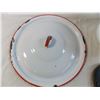 Image 2 : Enamel Pot, lid, horseshoe