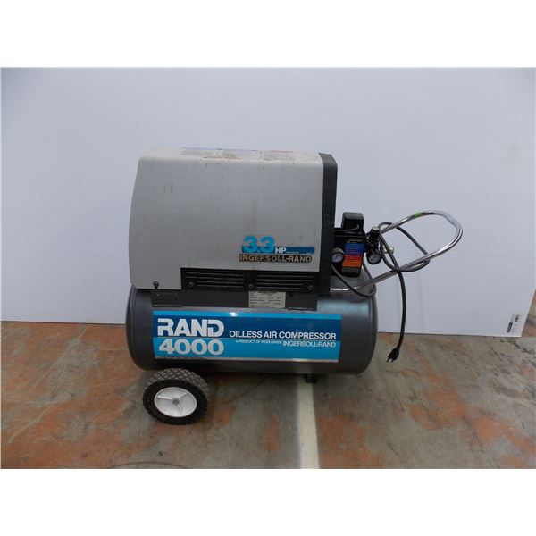 *Rand 4000 Oilless air compressor - working