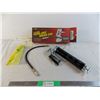 Image 1 : John Deere pistol grip grease gun - in box