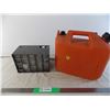 Image 1 : Small organizer parts + gas can