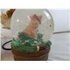 Image 8 : Ceramic pigs, globe, when pigs fly ornament