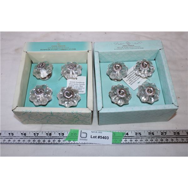 Set of 4 Drawer pulls 2 boxes