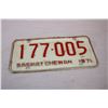 Image 2 : 1971 Saskatchewan License Plates (2)