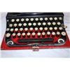 Image 5 : Remington typewriter