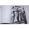 Image 2 : Waffen Book