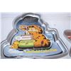 Image 4 : Vintage Cake pans, Cabbage patch doll,Rainbow bright,Garfield