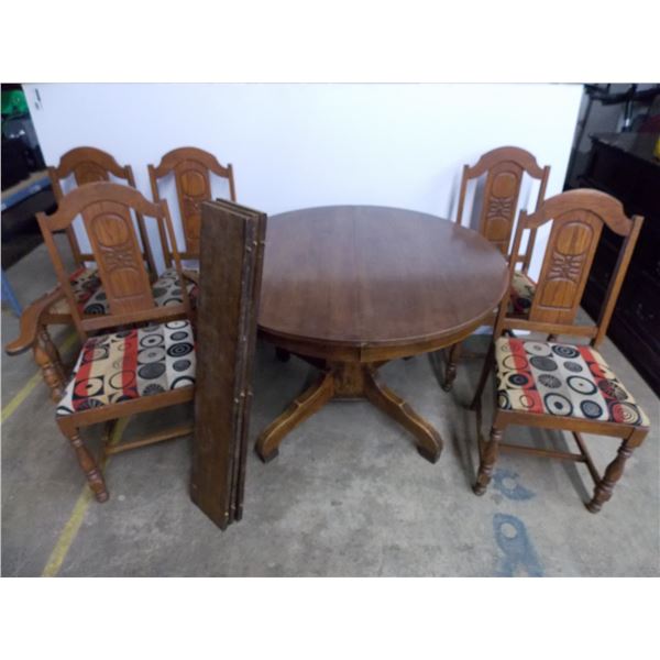 *Vintage dining table (drop leaf) with 5 chairs (one head chair, 4 normal) - 42" round with (3) 7.5"