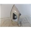 Image 2 : Clothes iron