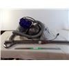 Image 1 : *Dyson vacuum cleaner - runs