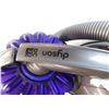 Image 4 : *Dyson vacuum cleaner - runs