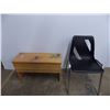 Image 1 : *Small bench (31x12x18T) broken hinge inside + plastic chair
