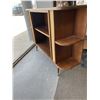 Image 2 : Vintage Cabinet
