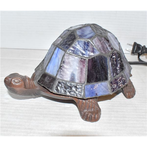 STAINED GLASS METAL TURTLE LIGHT