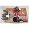 Image 1 : FLAT OF VARIOUS NEW KITCHEN UTENSILS