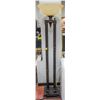 Image 1 : FLOOR LAMP
