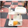 Image 1 : NEWLY ASSEMBLED FEANDREA CAT TREE, MODEL PCT 121