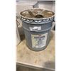 Image 2 : PAIL OF HYDRAULIC OIL AND PAIL OF KEROSENE