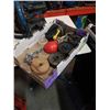 Image 2 : COMPOUND MITER SAW, METAL WHEELS, FLASHLIGHT AND PAINT GUN