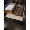 Image 1 : 2 BOXES OF FED EX PADDED SHIPPING ENVELOPES AND RUBBER BANDS